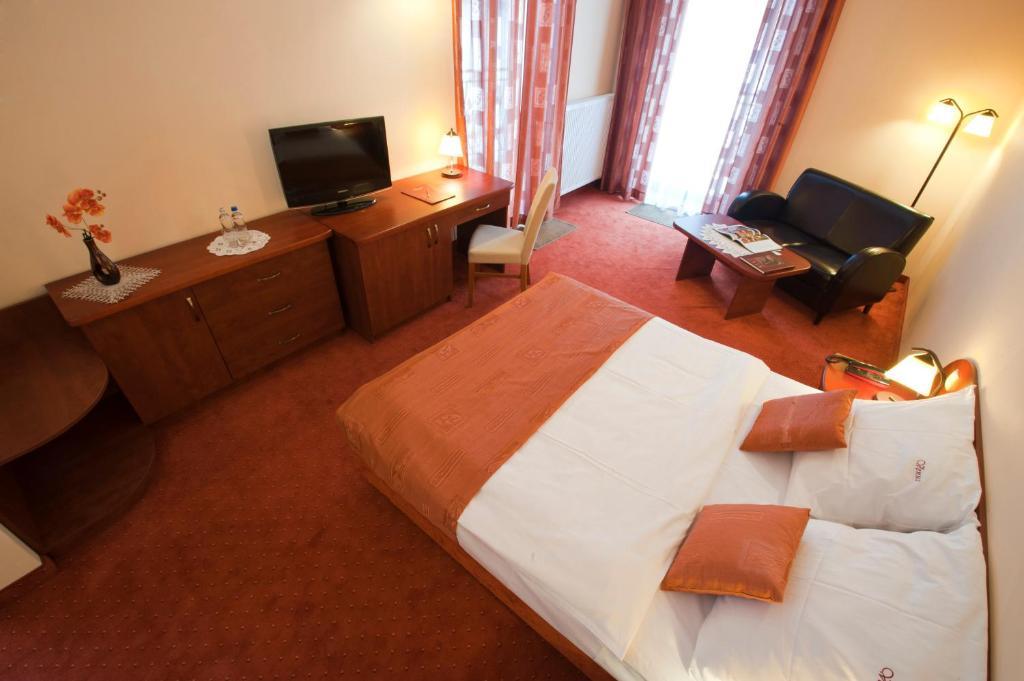 Venus Hotel 3*